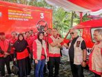 rachmat-hidayat-pdi-perjuangan-di-garis-terdepan-dalam-membantu-korban-banjir-kota-mataram-UQHO4Buf4F